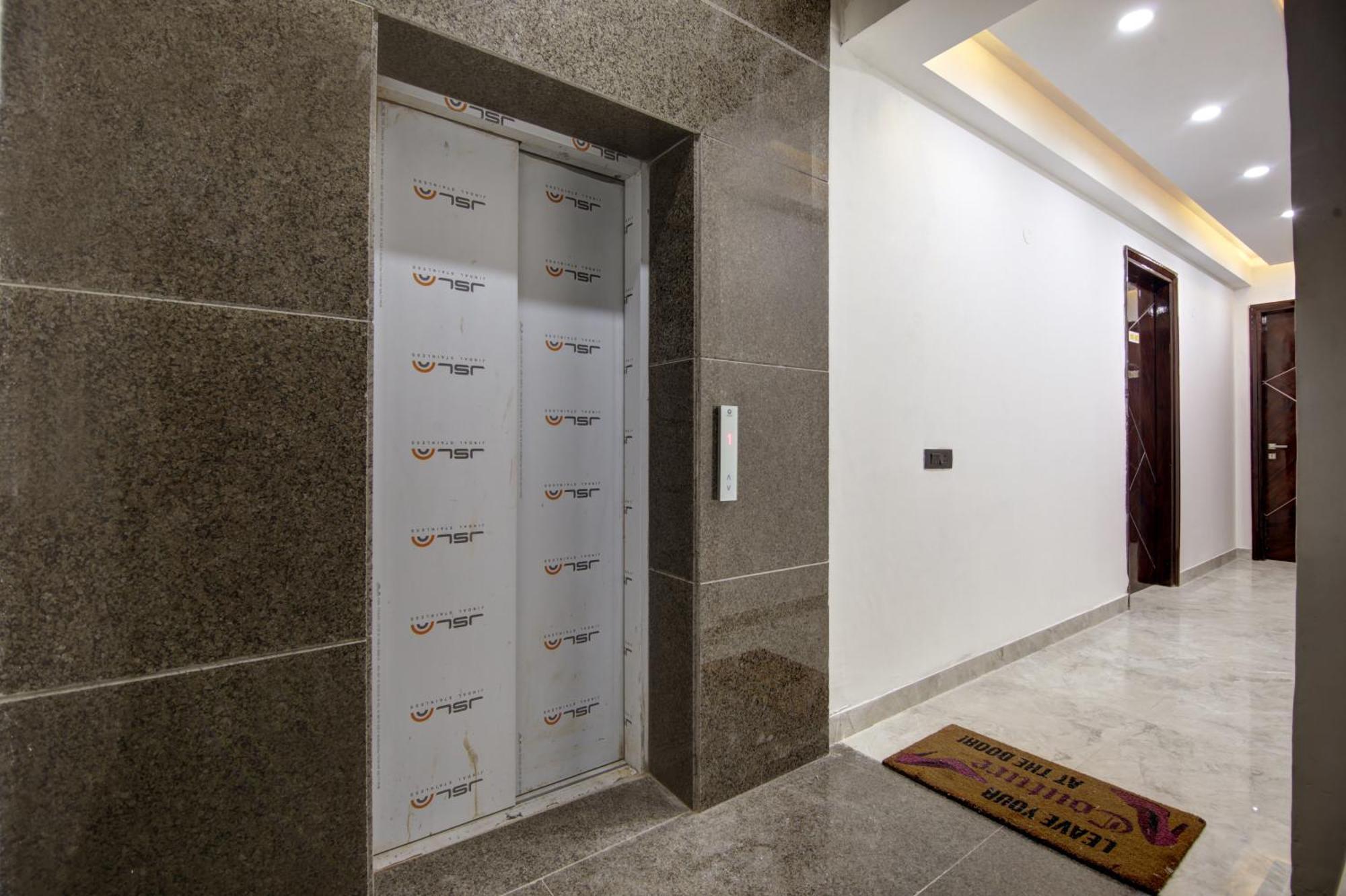 Limewood Stay - Millennium Huda City Center Gurgaon Exterior photo