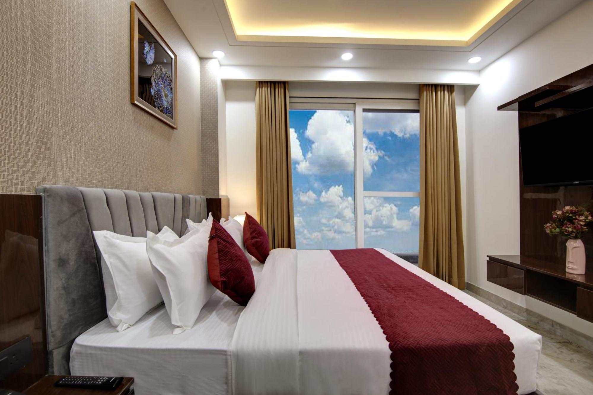 Limewood Stay - Millennium Huda City Center Gurgaon Exterior photo