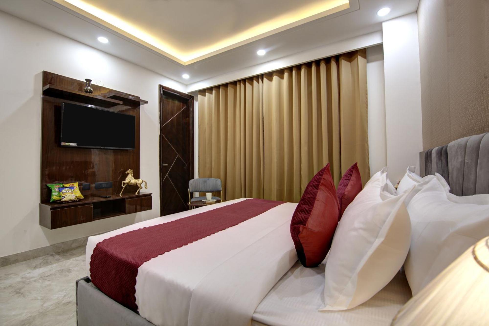 Limewood Stay - Millennium Huda City Center Gurgaon Exterior photo