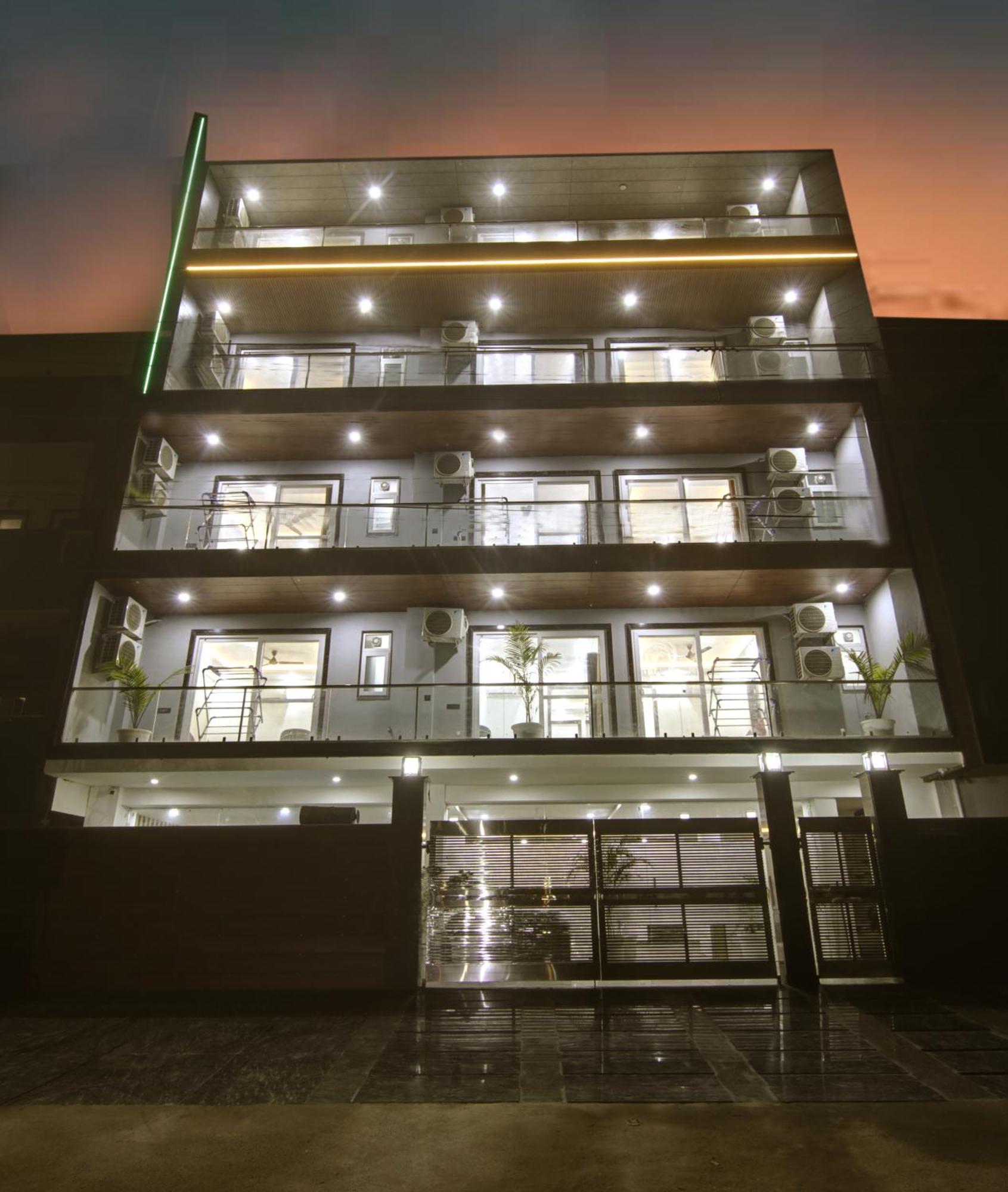 Limewood Stay - Millennium Huda City Center Gurgaon Exterior photo
